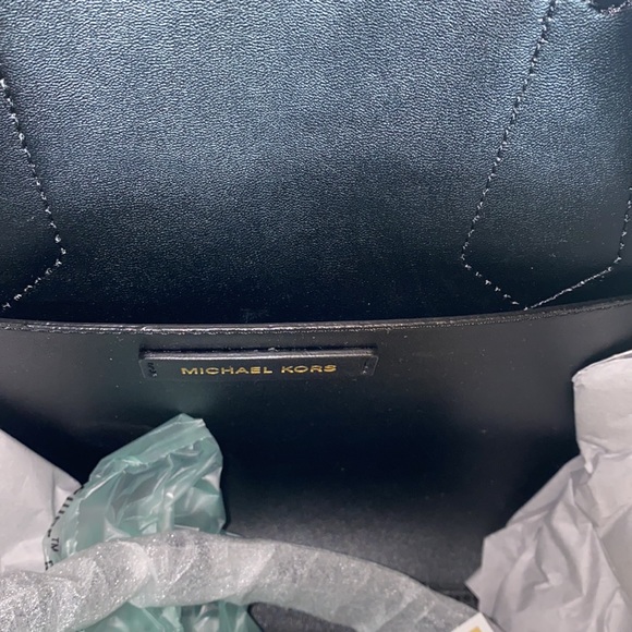 Micheal Kors Hayes large duffle black and red Roses - Picture 12 of 12